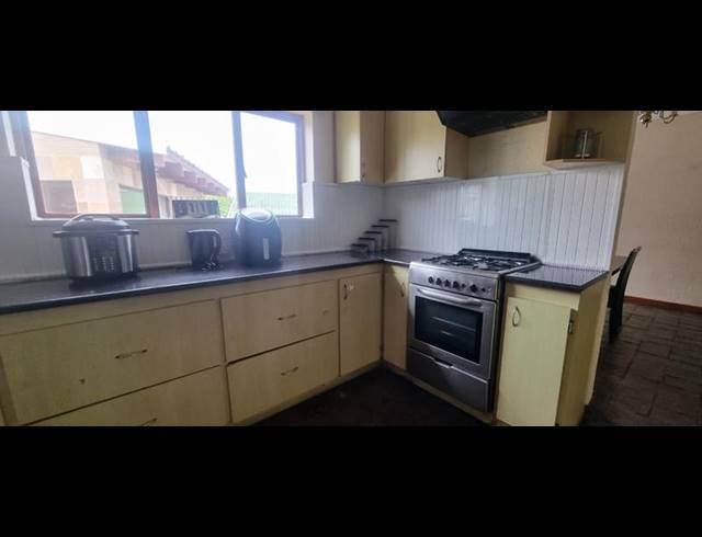 3 BEDROOM PROPERTY TO RENT IN DANA BAY